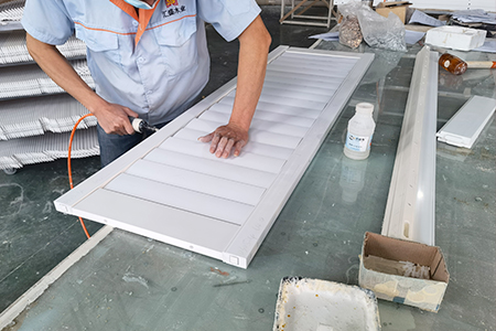 ما الذي يجب أن تنتبه إليه عند تركيب المصاريع الخشبية؟